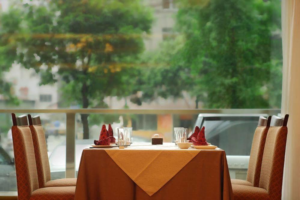 Forstar Hotel - North Renmin Road Chengdú Exterior foto